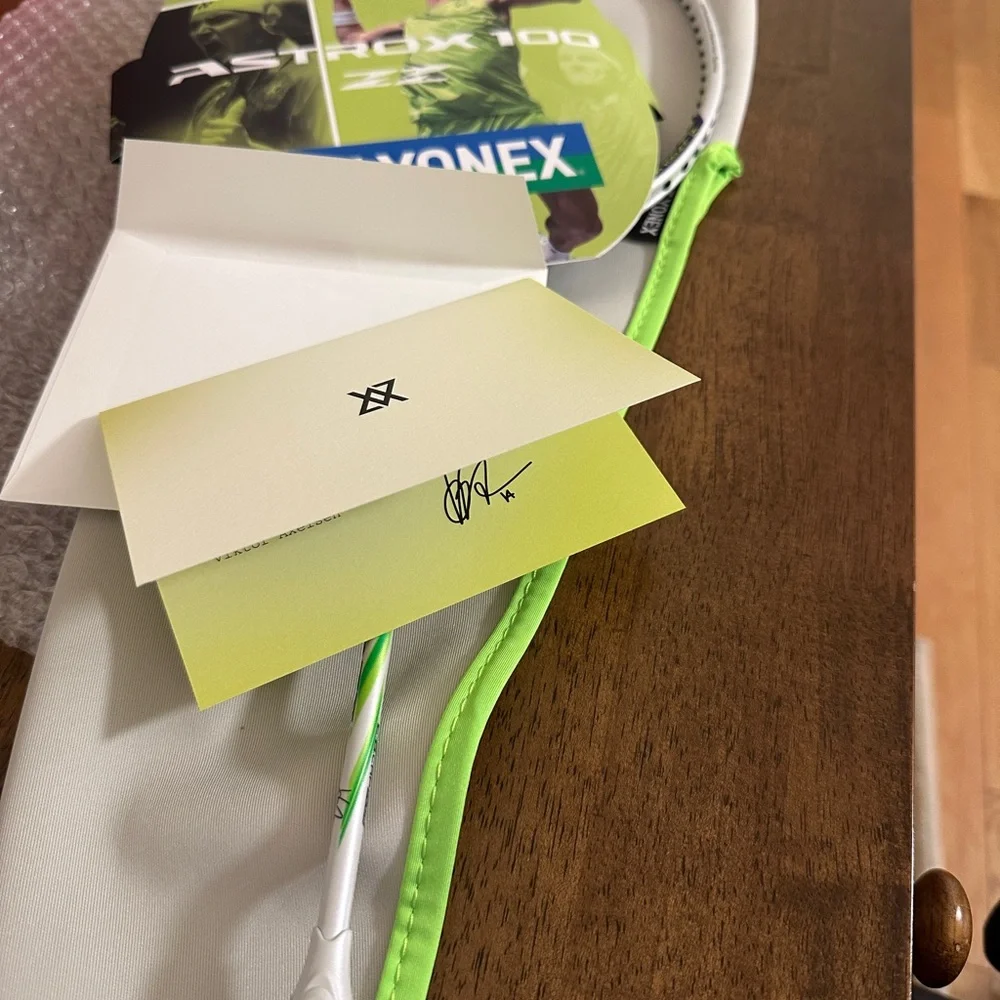 Yonex Astrox Racket - Lime and White - Picture 5 of 5